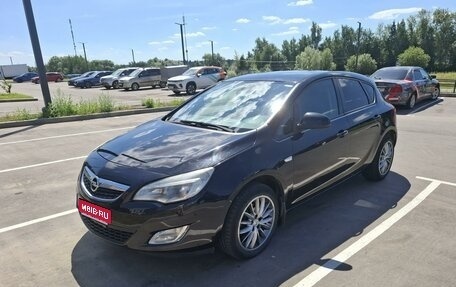 Opel Astra J, 2010 год, 600 000 рублей, 1 фотография