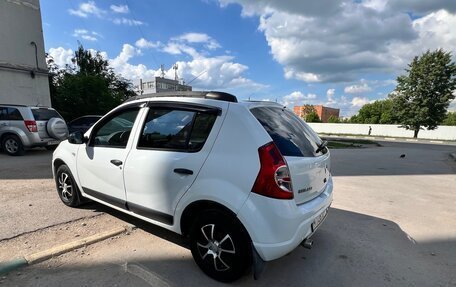 Renault Sandero I, 2012 год, 800 000 рублей, 5 фотография