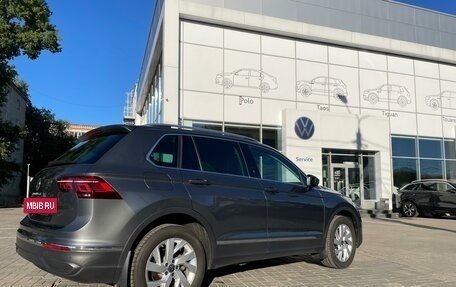 Volkswagen Tiguan II, 2021 год, 2 999 000 рублей, 6 фотография