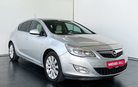 Opel Astra J, 2012 год, 930 000 рублей, 1 фотография