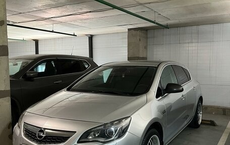 Opel Astra J, 2012 год, 999 000 рублей, 1 фотография