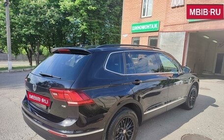 Volkswagen Tiguan II, 2018 год, 2 750 000 рублей, 3 фотография