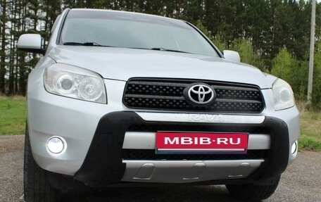 Toyota RAV4, 2007 год, 1 375 000 рублей, 2 фотография