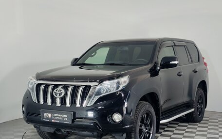 Toyota Land Cruiser Prado 150 рестайлинг 2, 2015 год, 3 499 000 рублей, 1 фотография