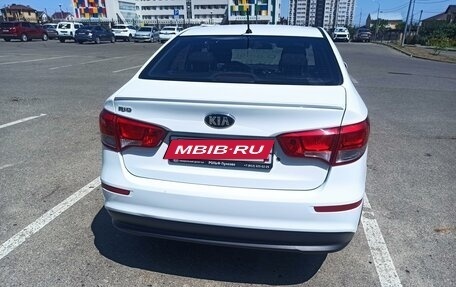 KIA Rio III рестайлинг, 2015 год, 875 000 рублей, 2 фотография