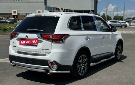 Mitsubishi Outlander III рестайлинг 3, 2017 год, 2 250 000 рублей, 3 фотография