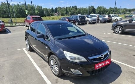 Opel Astra J, 2010 год, 600 000 рублей, 2 фотография