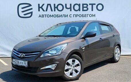 Hyundai Solaris II рестайлинг, 2015 год, 1 120 000 рублей, 1 фотография