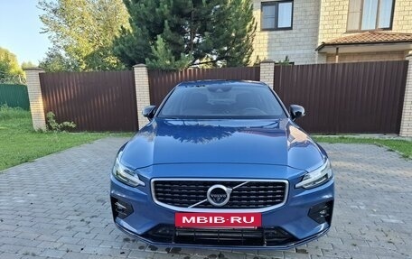 Volvo S60 III, 2021 год, 3 250 000 рублей, 2 фотография