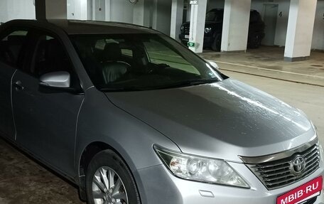 Toyota Camry, 2011 год, 1 975 000 рублей, 3 фотография