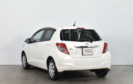 Toyota Vitz, 2012 год, 899 995 рублей, 4 фотография