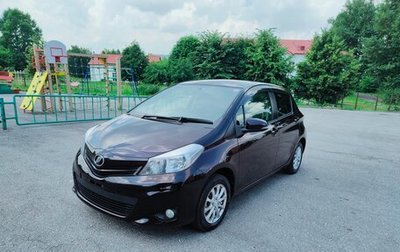 Toyota Vitz, 2013 год, 900 000 рублей, 1 фотография