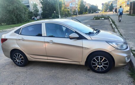 Hyundai Solaris II рестайлинг, 2014 год, 520 000 рублей, 2 фотография