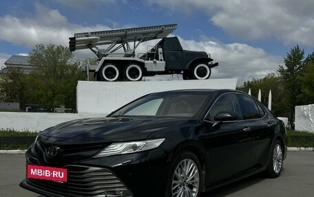 Toyota Camry, 2018 год, 2 850 000 рублей, 5 фотография