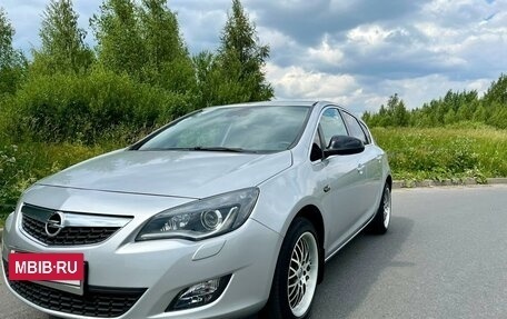 Opel Astra J, 2012 год, 999 000 рублей, 4 фотография