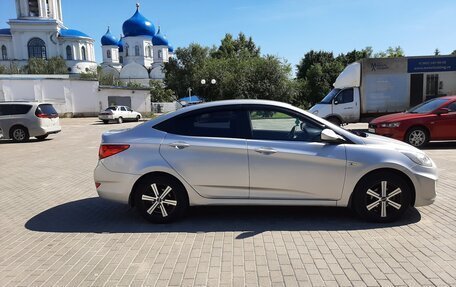 Hyundai Solaris II рестайлинг, 2014 год, 1 100 000 рублей, 8 фотография