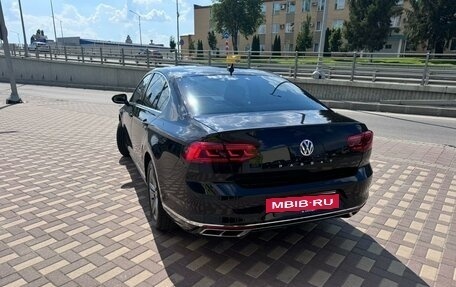 Volkswagen Passat B8 рестайлинг, 2020 год, 2 750 000 рублей, 8 фотография