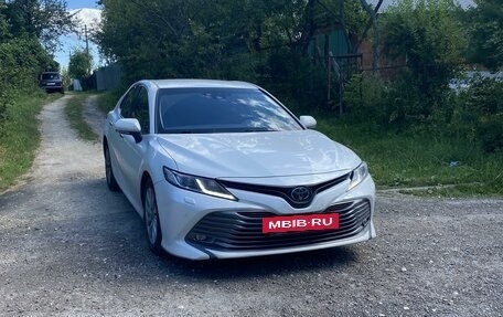 Toyota Camry, 2018 год, 2 900 000 рублей, 2 фотография