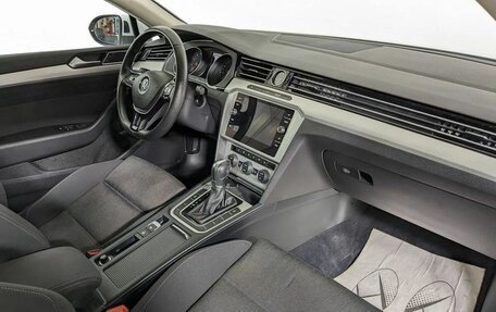 Volkswagen Passat B8 рестайлинг, 2019 год, 2 179 500 рублей, 11 фотография