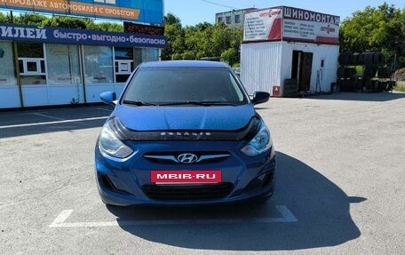 Hyundai Solaris II рестайлинг, 2014 год, 835 000 рублей, 2 фотография