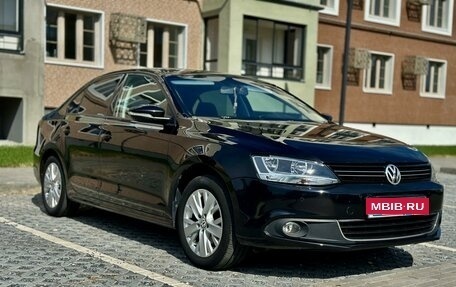 Volkswagen Jetta VI, 2014 год, 1 290 000 рублей, 3 фотография