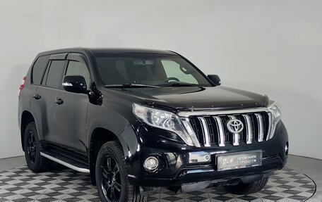 Toyota Land Cruiser Prado 150 рестайлинг 2, 2015 год, 3 499 000 рублей, 3 фотография