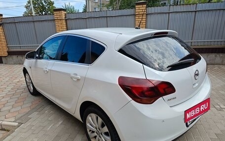 Opel Astra J, 2012 год, 670 000 рублей, 7 фотография