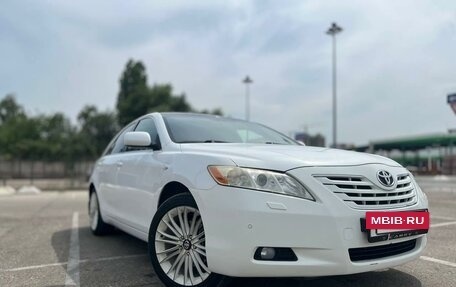 Toyota Camry, 2008 год, 1 075 000 рублей, 2 фотография