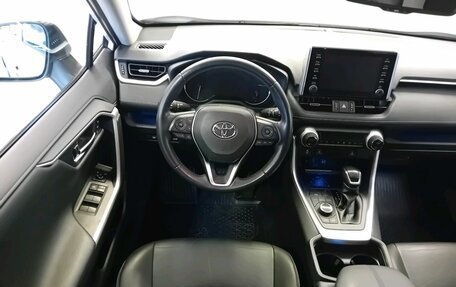 Toyota RAV4, 2020 год, 3 750 600 рублей, 11 фотография