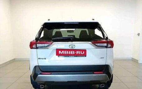 Toyota RAV4, 2020 год, 3 750 600 рублей, 10 фотография