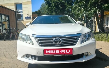 Toyota Camry, 2014 год, 1 568 000 рублей, 2 фотография