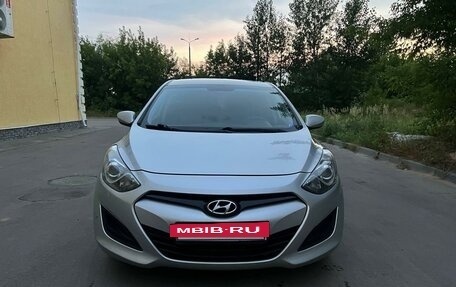 Hyundai i30 II рестайлинг, 2013 год, 925 000 рублей, 3 фотография