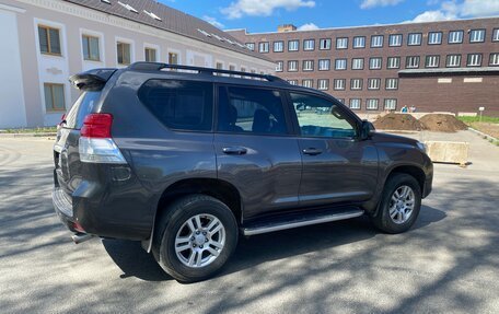 Toyota Land Cruiser Prado 150 рестайлинг 2, 2010 год, 2 300 000 рублей, 7 фотография