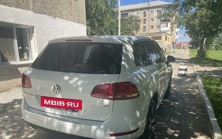 Volkswagen Touareg III, 2012 год, 2 900 000 рублей, 3 фотография