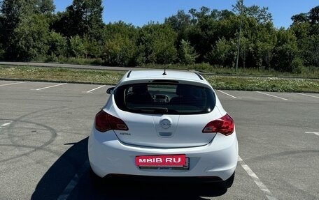 Opel Astra J, 2012 год, 1 050 000 рублей, 4 фотография