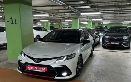 Toyota Camry, 2021 год, 3 900 000 рублей, 3 фотография