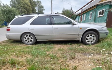 Toyota Camry, 1997 год, 300 000 рублей, 3 фотография