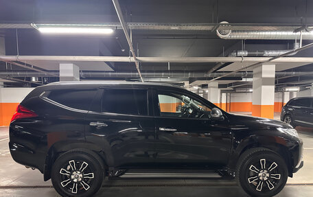 Mitsubishi Pajero Sport III рестайлинг, 2019 год, 3 700 000 рублей, 6 фотография