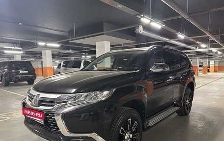 Mitsubishi Pajero Sport III рестайлинг, 2019 год, 3 700 000 рублей, 2 фотография