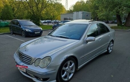 Mercedes-Benz C-Класс, 2005 год, 580 000 рублей, 2 фотография