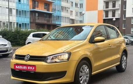 Volkswagen Polo VI (EU Market), 2011 год, 670 000 рублей, 2 фотография