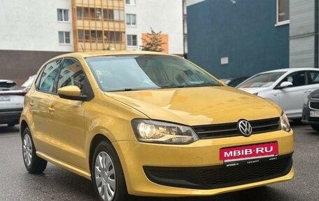 Volkswagen Polo VI (EU Market), 2011 год, 670 000 рублей, 3 фотография