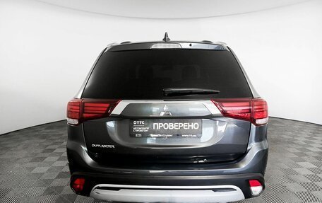 Mitsubishi Outlander III рестайлинг 3, 2020 год, 2 598 700 рублей, 6 фотография