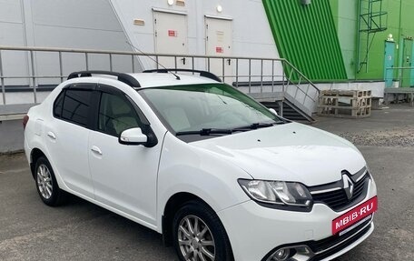 Renault Logan II, 2017 год, 930 000 рублей, 3 фотография