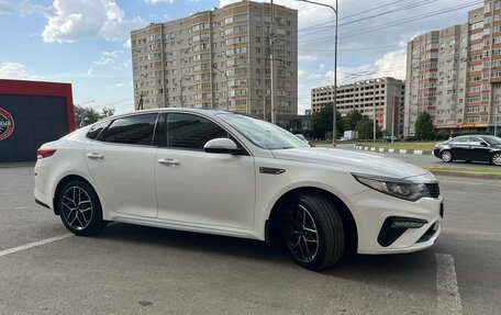 KIA Optima IV, 2018 год, 2 500 000 рублей, 4 фотография