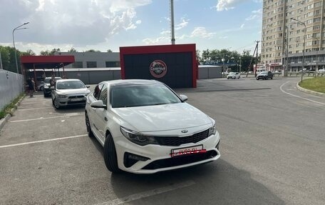 KIA Optima IV, 2018 год, 2 500 000 рублей, 9 фотография