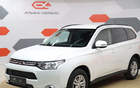 Mitsubishi Outlander III рестайлинг 3, 2013 год, 1 420 000 рублей, 1 фотография