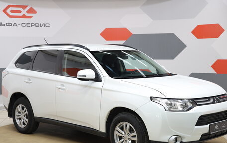 Mitsubishi Outlander III рестайлинг 3, 2013 год, 1 420 000 рублей, 3 фотография