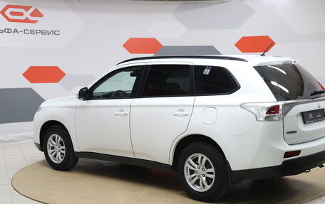 Mitsubishi Outlander III рестайлинг 3, 2013 год, 1 420 000 рублей, 7 фотография