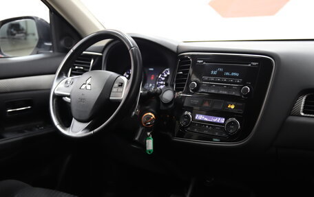 Mitsubishi Outlander III рестайлинг 3, 2013 год, 1 420 000 рублей, 14 фотография